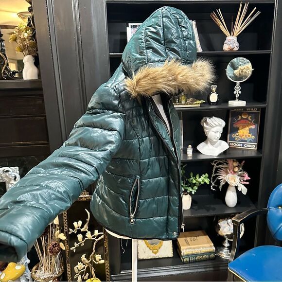 LFT Warm Collection Outwear Green Puffer Jacket With Fur Hood Size US Small - Picture 11 of 12